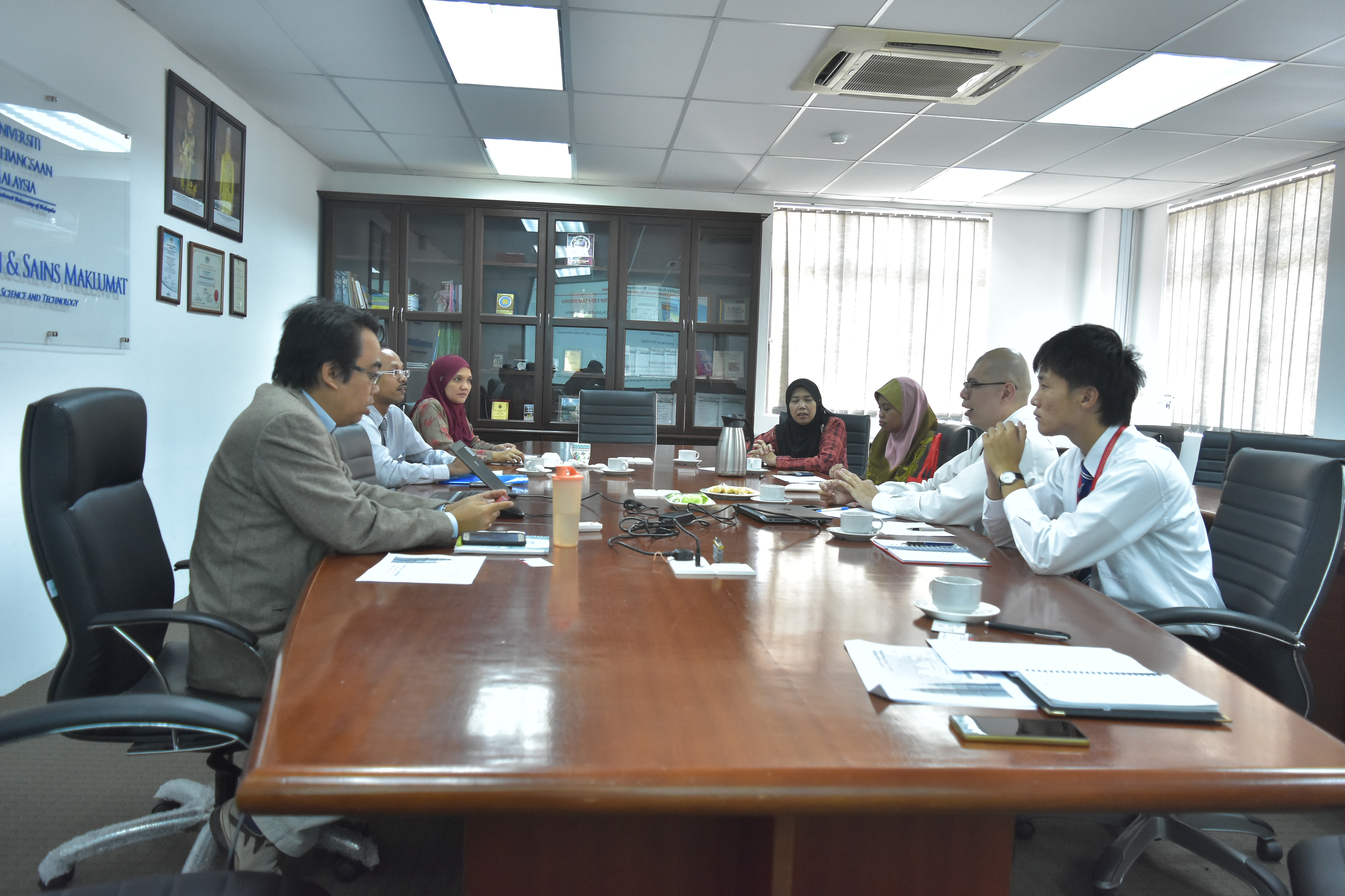 UKM 3063
